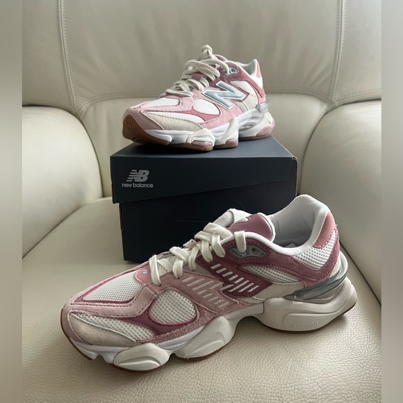 New Balance 9060 Rose Pink U9060FRL - Women’s Size 7.5 US - Pink White Shoes NEW - Picture 3 of 11